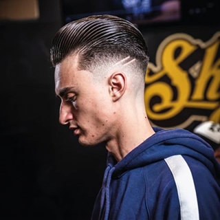 Pomada Brillo Fijación Fuerte Fix3 Gloss Finish Extra Pomade 100ml | Skull Men - Imagen 2